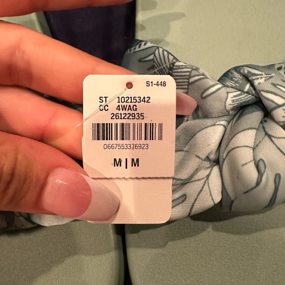 PINK Victoria’s Secret women’s tropical green slides size 7-8 medium NWT - Picture 4 of 4